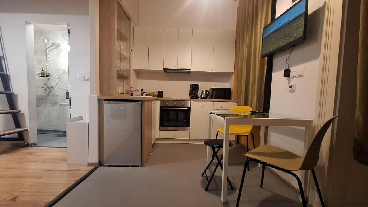 Swanhome - Central Apartment คลูจ-นาโปกา ภายนอก รูปภาพ